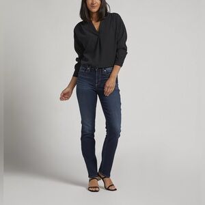 Silver Jeans Co. Avery Straight Dark Wash Jeans